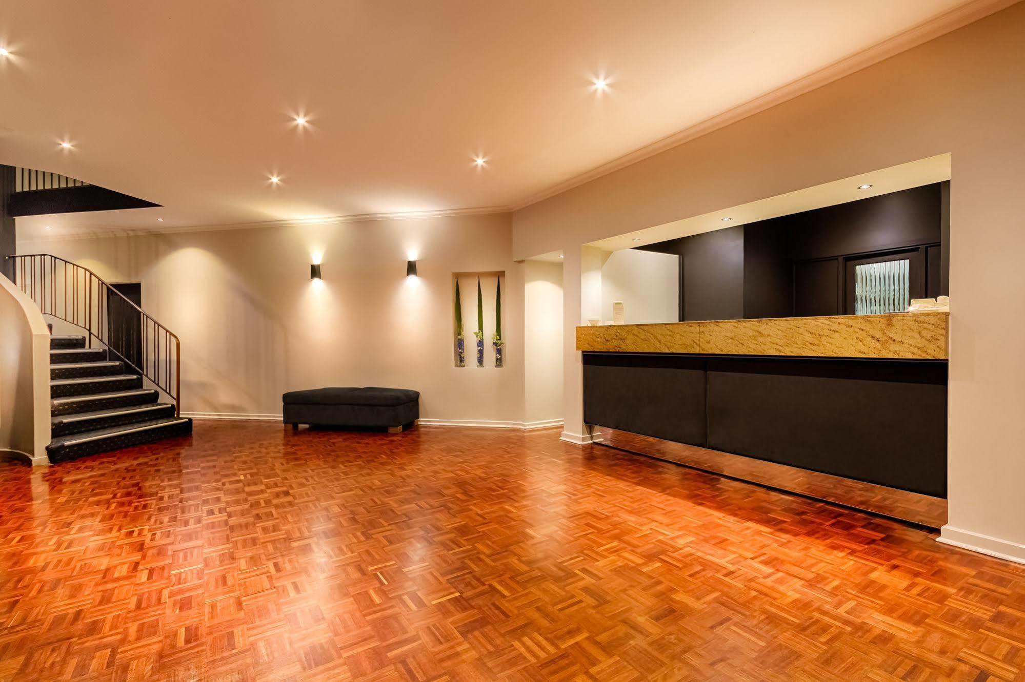 Como Court Budget Accommodation Melbourne Exteriör bild